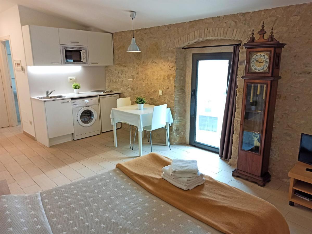 Fonda Comerc Estudio Doble Torroella de Montgrí Exteriér fotografie