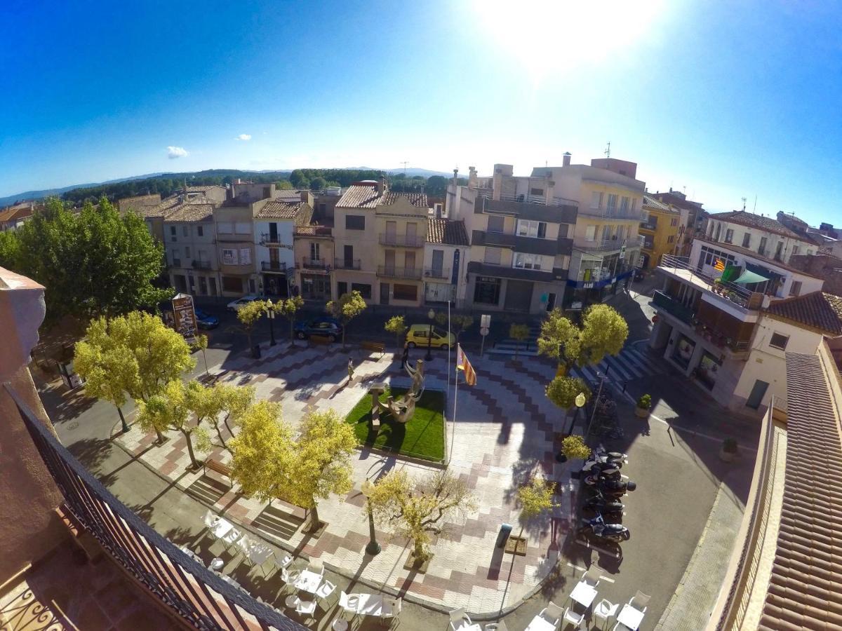 Fonda Comerc Estudio Doble Torroella de Montgrí Exteriér fotografie